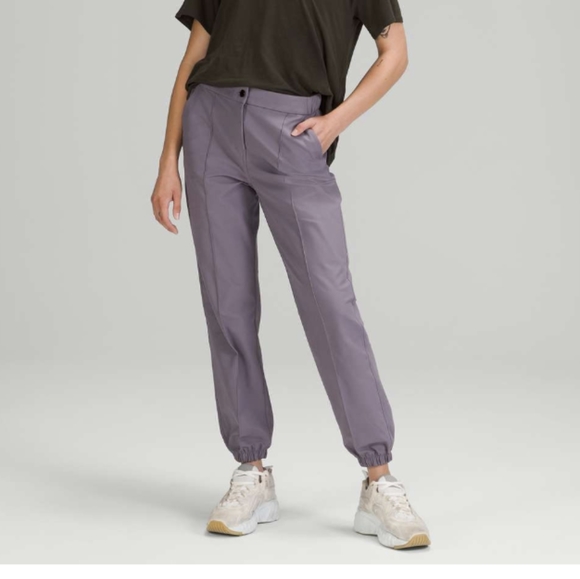 Lululemon Warpstreme 7/8 Joggers - Picture 2 of 9